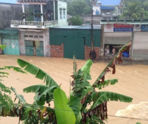Quảng Ninh: Mưa lớn nước ngập nhà trong đêm, dân "trở tay không kịp"