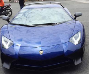 Siêu phẩm Lamborghini Aventador SV cập cảng Việt Nam