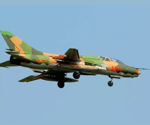 Việt Nam sắp mua số lượng lớn tiêm kích hiện đại để thay thế Su-22?