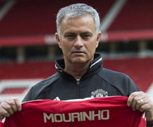 10 điều thú vị từ buổi họp báo đầu tiên của Jose Mourinho ở Man United