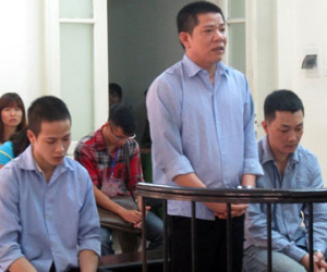 Người đàn ông ngoại quốc tự vẫn vì bị bắt cóc, giam lỏng