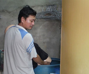 Người thân lật mặt kẻ giết vợ rồi chở xác về quê chôn cất