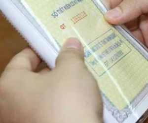 Sự thật cay đắng sau cuốn sổ tiết kiệm lạ của chồng