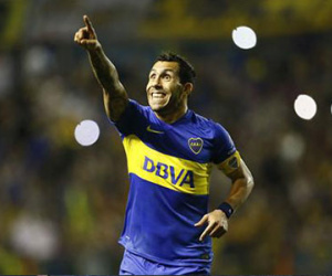 Carlos Tevez đòi lương “khủng” để trở lại Premier League