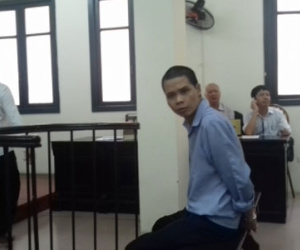 Chú họ bị chém chết vì... rút tờ 5 nghìn đồng cho đứa cháu tâm thần