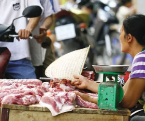 Giá thịt tăng do người dân "ngại" ăn cá biển