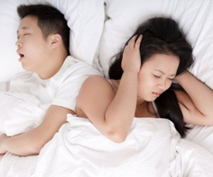 Làm gì khi “quý ông” của bạn “kéo gỗ” cả đêm?
