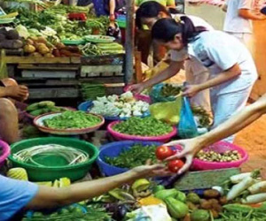 Mua 1kg lạc còn 8 lạng, 1 gói mỳ 38 gram chỉ còn 37 gram