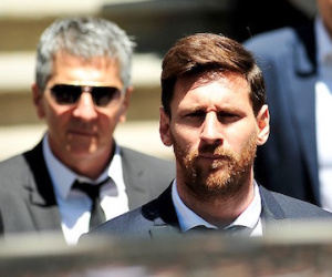 Messi rời Barca, La Liga đại loạn