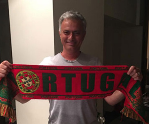 Mourinho mừng Bồ Đào Nha vô địch Euro 2016