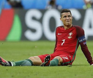 NÓNG: Ronaldo có thể phải ngồi ngoài tối thiểu 1 tháng