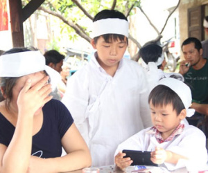 Phút mất người thân ở hồ nước của bé trai 5 tuổi
