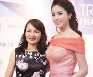 Mặc bằng chứng mười mươi, mẹ Kỳ Duyên vẫn không tin con gái hút thuốc