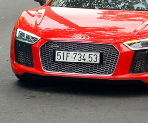 Audi R8 V10 Plus của Phan Thành ra biển trắng sau chỉ 5 ngày