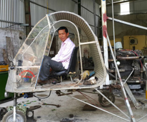 Người đàn ông ở Nghệ An chế tạo "máy bay trực thăng"