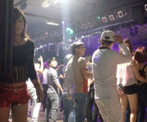 400 nam thanh, nữ tú thác loạn trong quán cà phê Bon Sai