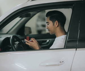 Thanh Bình một mình đi mua nhẫn cưới tặng Ngọc Lan