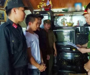 Truy sát trên sân bóng, một thanh niên bị chém chết