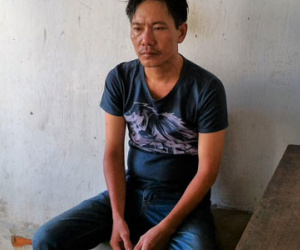 Vào trụ sở đâm phó công an xã để trả thù
