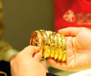 Giá vàng hôm nay 18/7: Rớt mạnh xuống mức thấp