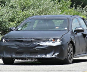 Toyota Camry 2018 lộ ảnh chạy thử