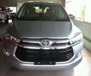 Toyota Innova 2016 đã được đưa tới đại lý