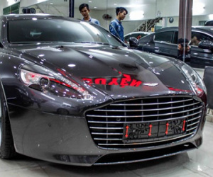 Siêu xe 4 chỗ ngồi Aston Martin Rapide S đầu tiên về Sài Gòn