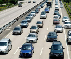 Tài xế bị phạt tiền nếu đi vào làn dừng khẩn cấp trên cao tốc