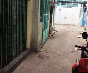 Vợ chồng bị giật túi xách hơn nửa tỷ ở Sài Gòn