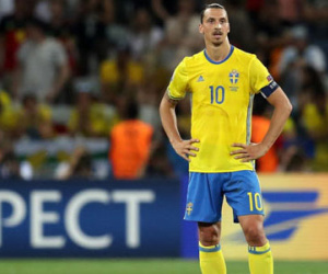 Mourinho tặng Ibrahimovic thêm ngày nghỉ hè