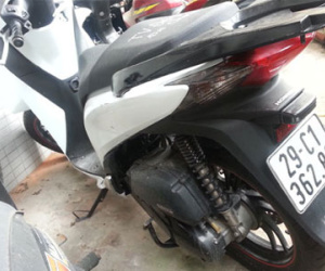 Nhóm teen cướp xe SH của người đi đường