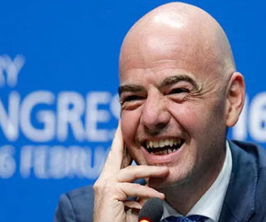 Chủ tịch FIFA gây sốc khi “chỉ đạo” bầu cử UEFA