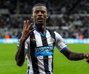 Liverpool đã có Wijnaldum với giá 25 triệu bảng