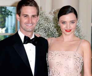 Miranda Kerr đính hôn với tỷ phú công nghệ