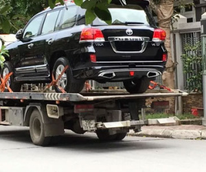 Ninh Bình xin biển xanh cho 3 xe ô tô tiền tỷ được doanh nghiệp tặng