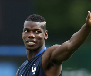 Phản ứng cộng đồng mạng: 110 triệu euro cho Pogba là quá rẻ