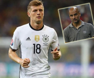 Vì tiki-taka, Pep thúc Man City mua Kroos 50 triệu bảng