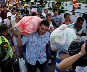 Người Venezuela bật khóc khi thấy đồ ăn