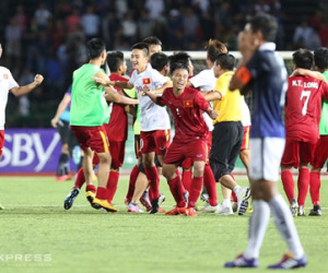 Niềm vui vỡ oà của U16 Việt Nam khi vào chung kết