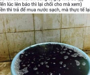 Nước bẩn đen như mực, cặn lắng như bùn khiến hàng nghìn sinh viên kêu cứu