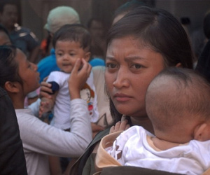 Hàng nghìn phụ huynh Indonesia giận dữ vì con bị tiêm vắc xin giả