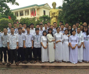 Một lớp có 2 thủ khoa, 1 á khoa