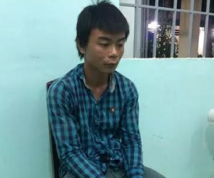 Nghịch tử dẫn bạn game về nhà rinh két sắt