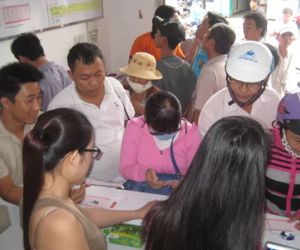 Nhiều người lao vào xổ số điện toán