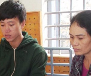 Hai mẹ con tra tấn người phụ nữ kiểu "thời trung cổ" để ép ký giấy nợ