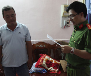 Bắt giam 3 thanh tra giao thông "làm luật" 3,5 tỉ