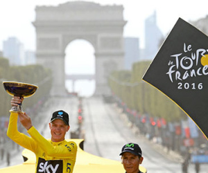 Chris Froome lần thứ ba vô địch Tour de France