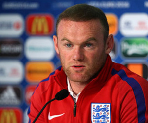 Rooney tiết lộ cầu thủ chậm chạp nhất của MU