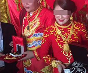 Choáng với với những đám cưới "chẳng có gì" ngoài vàng và vàng