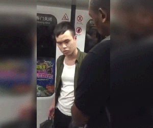 Khách nước ngoài tát thanh niên Trung Quốc vì “phân biệt chủng tộc”